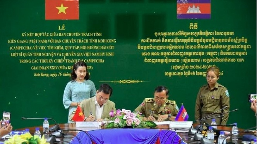 Kien Giang boosts co-operation in search for Vietnamese volunteer soldiers' remains